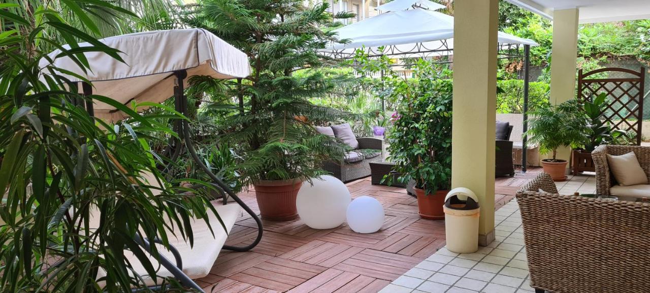 Hotel Beppe リミニ エクステリア 写真