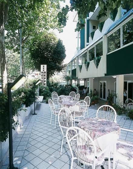 Hotel Beppe リミニ エクステリア 写真
